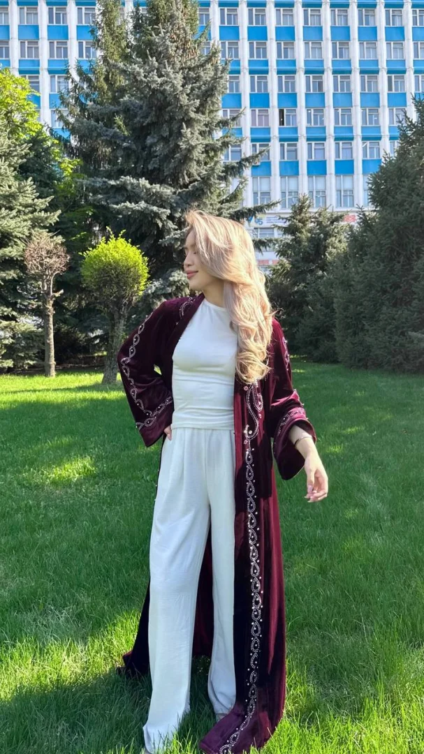 Amira